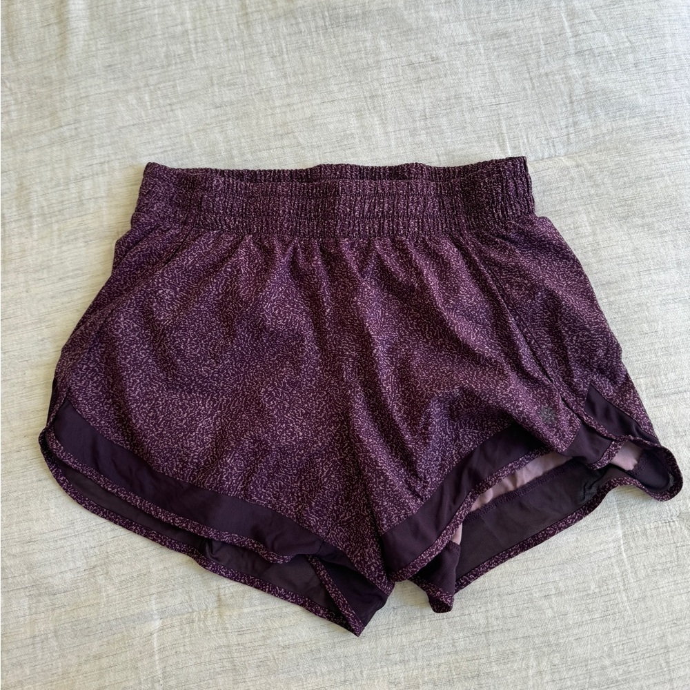 Athleta mesh racer running short - small